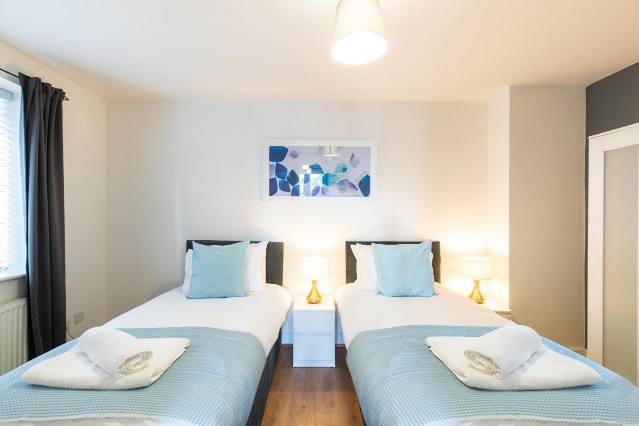 Velvet 1-Bedroom Apartment, Clockhouse, Hoddesdon Exterior foto