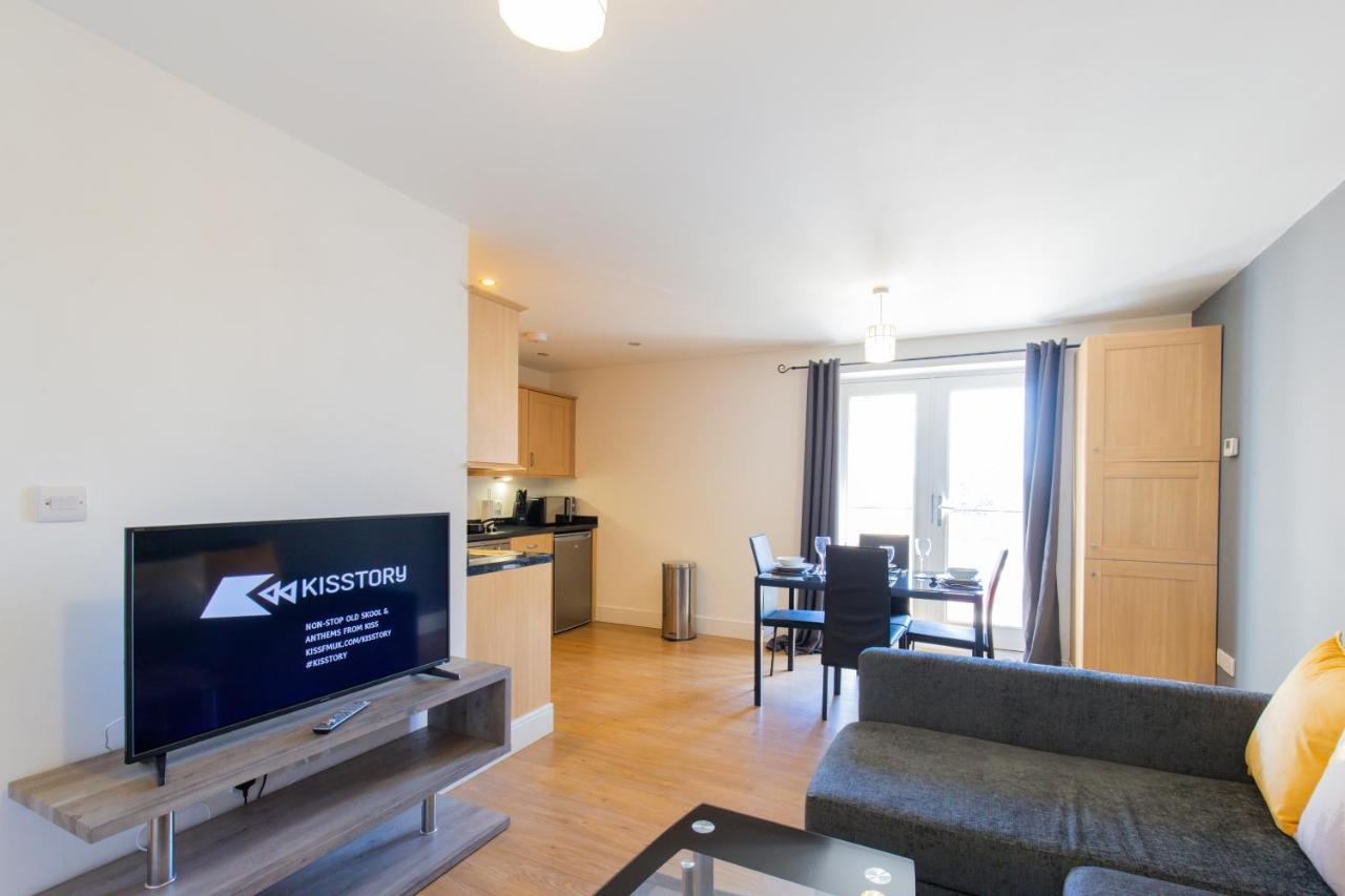Velvet 1-Bedroom Apartment, Clockhouse, Hoddesdon Exterior foto