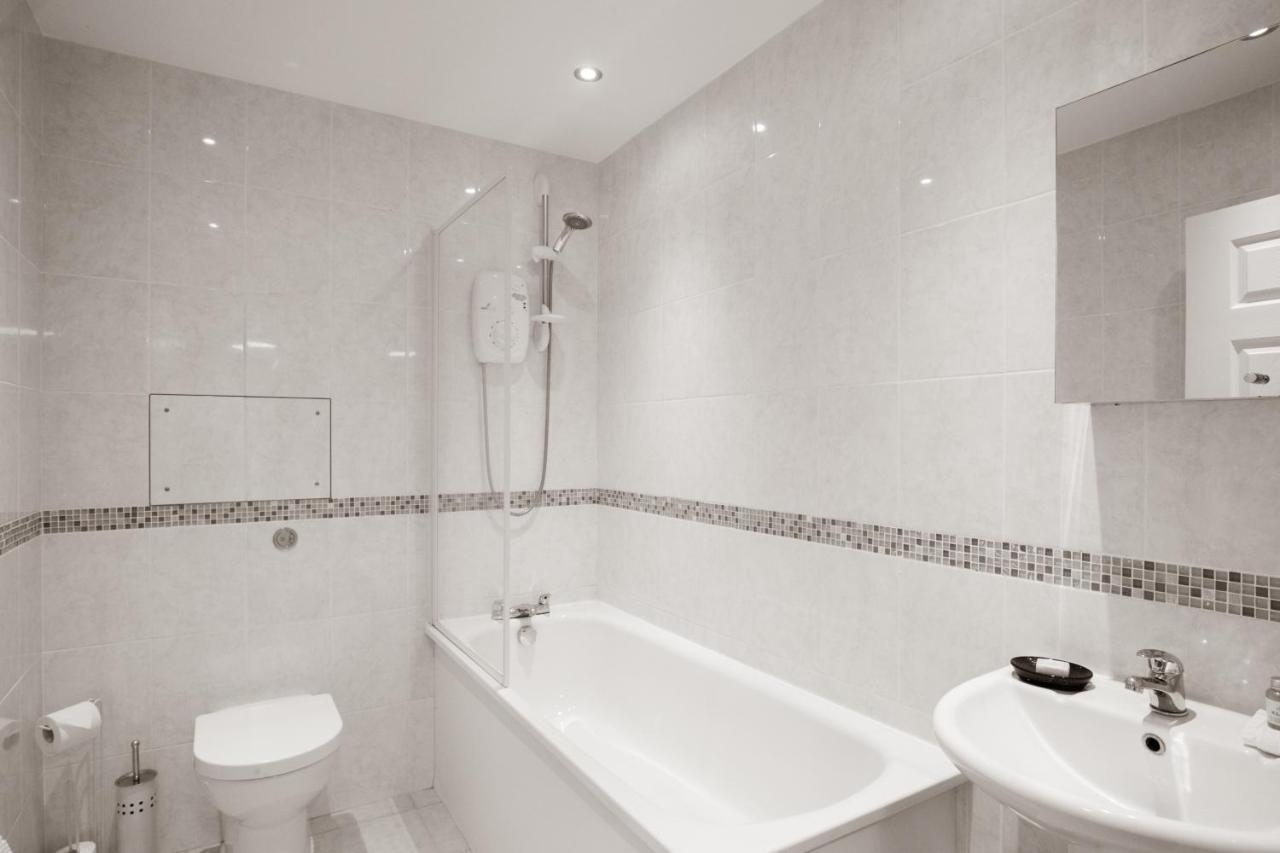 Velvet 1-Bedroom Apartment, Clockhouse, Hoddesdon Exterior foto