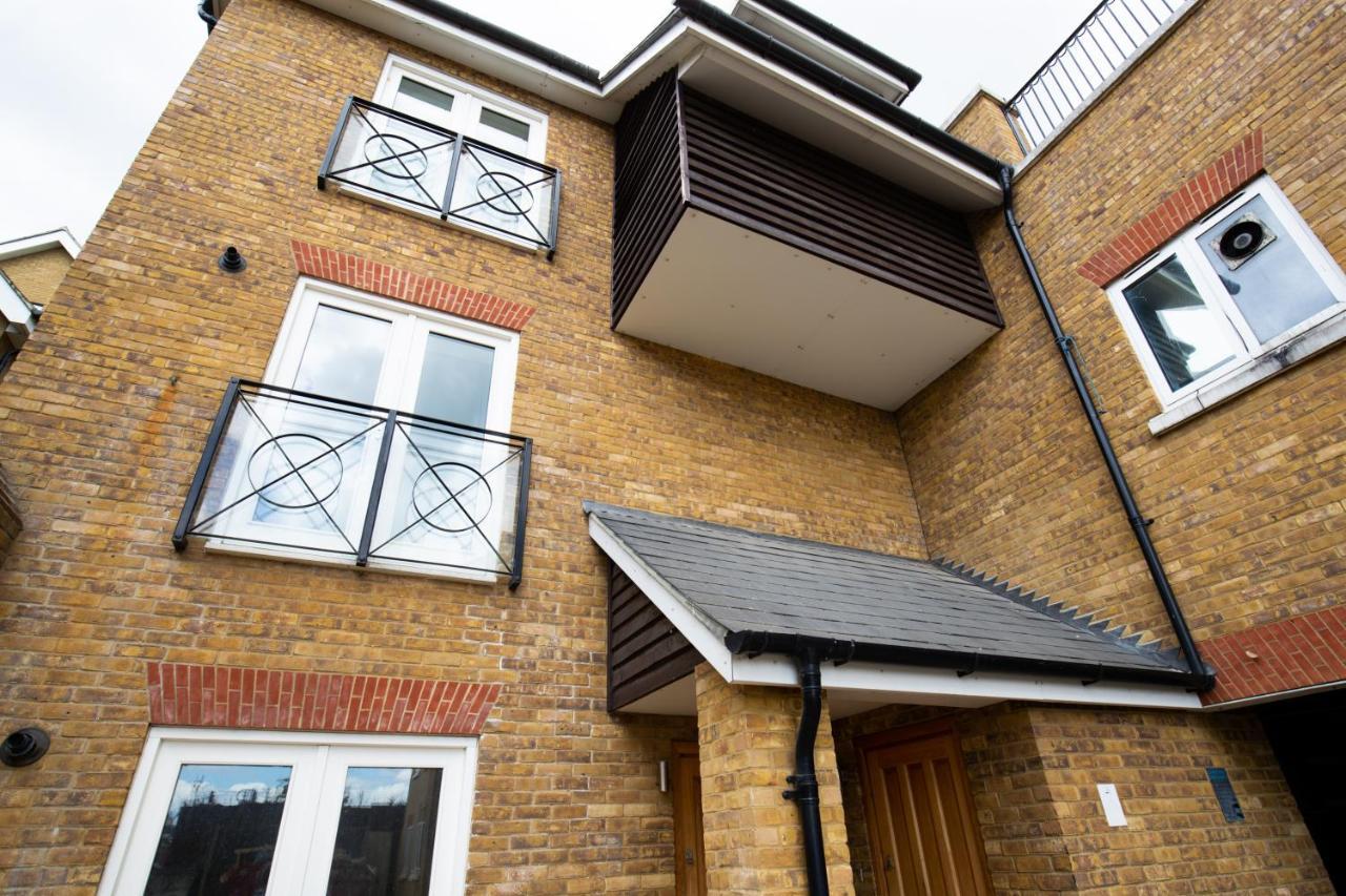 Velvet 1-Bedroom Apartment, Clockhouse, Hoddesdon Exterior foto
