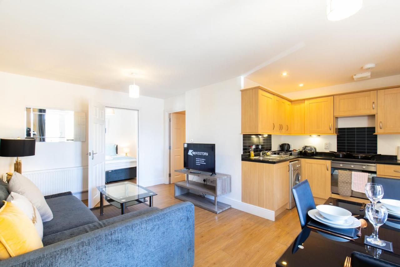 Velvet 1-Bedroom Apartment, Clockhouse, Hoddesdon Exterior foto