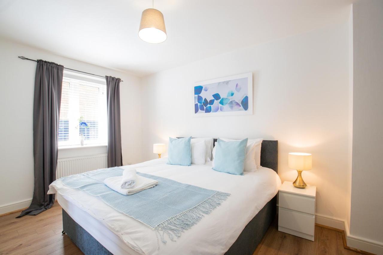 Velvet 1-Bedroom Apartment, Clockhouse, Hoddesdon Exterior foto